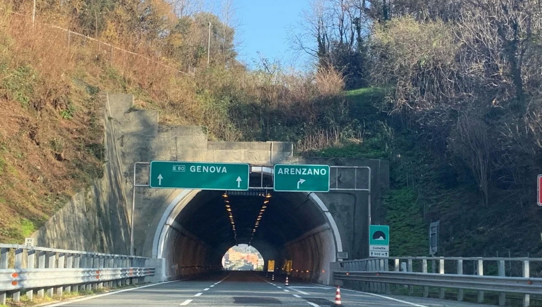 Sulla A10 Genova-Savona dalle 22:00 di martedì 20 alle 6:00 di mercoledì 21 giugno, sarà chiuso il tratto compreso tra Arenzano e l'allacciamento con la A26 Genova Voltri-Gravellona Toce, verso Genova.