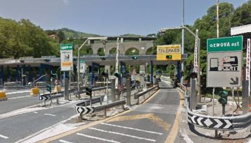 Sulla A12 Genova-Sestri Levante, per consentire lavori di manutenzione degli apparati radiofonici, dalle 22:00 di mercoledì 14 alle 6:00 di giovedì 15 giugno, sarà chiusa la stazione di Genova est