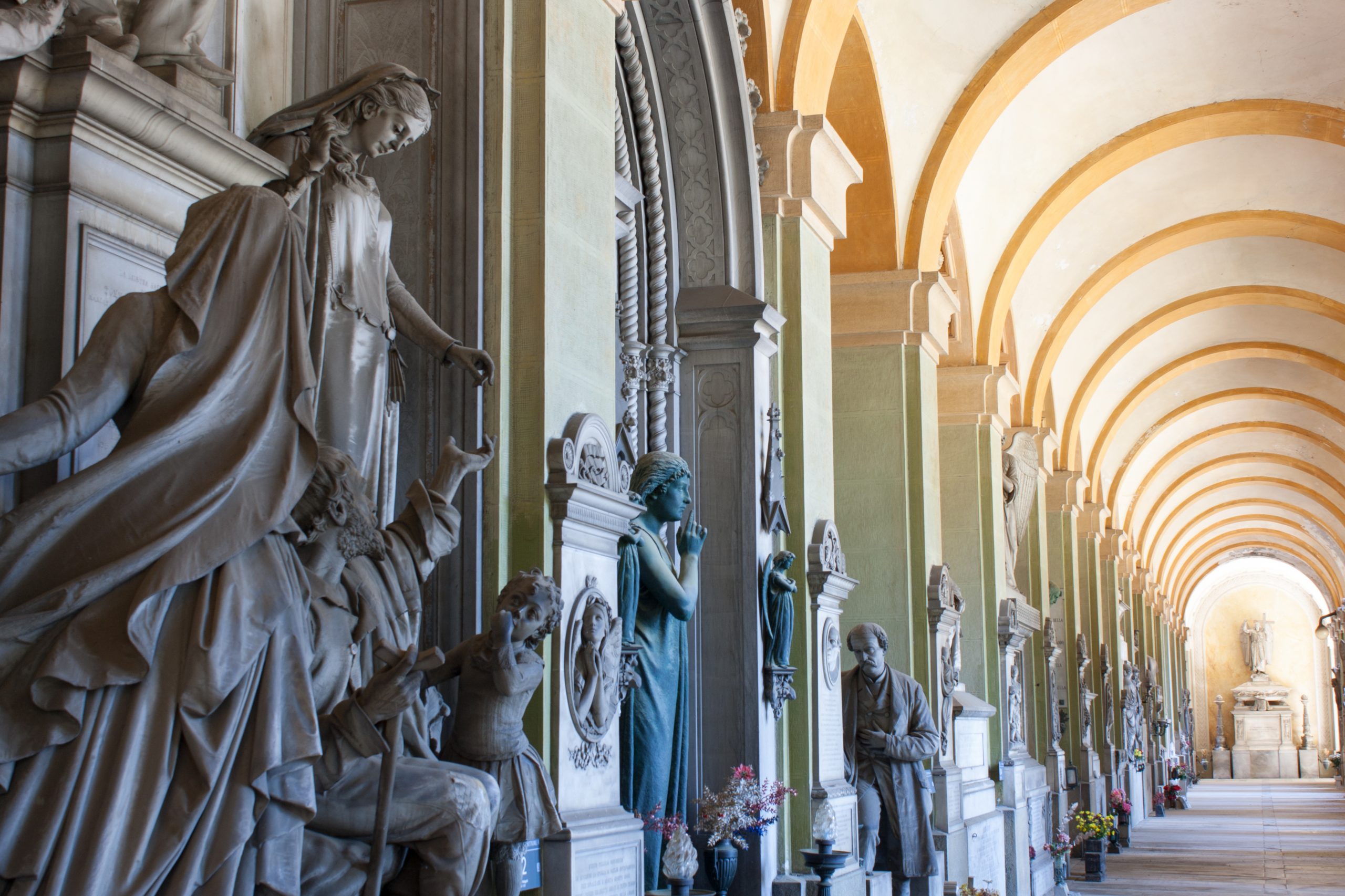 È stato approvato dalla Giunta comunale il progetto definitivo di risanamento della copertura piana soprastante la galleria frontale destra del Cimitero Monumentale di Staglieno, per un importo complessivo di 165mila euro.