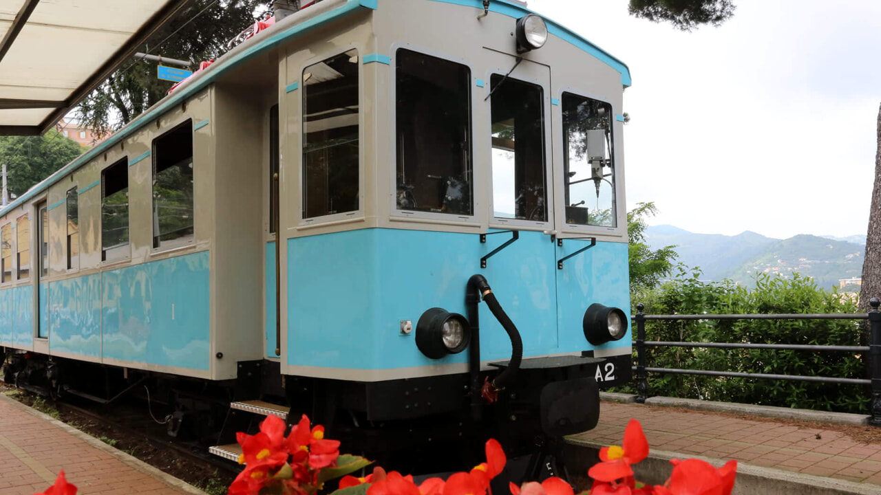 Il 10 giugno, in occasione della riapertura dell’intera tratta del trenino di Casella, in programma “La festa dei Comuni del trenino” a Sant’Olcese, Serrà Riccò e Casella.