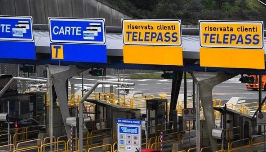 a società Autostrade comunica che, sulla A10 Genova-Savona, è stata annullata la chiusura dell'entrata della stazione di Genova Aeroporto, prevista dalle 22:00 di questa sera, mercoledì 5, alle 5:30 di giovedì 6 luglio. 
