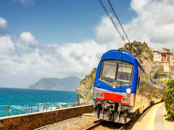 Trenitalia annuncia nuovi treni tra Sestri Levante e Levanto fino alle Cinque Terre e La Spezia, nuove fermate per Zoagli.