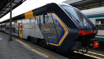 Con il nuovo treno 'Rock' consegnato oggi da Trenitalia a Regione Liguria sono saliti a 42 i nuovi convogli regionali in circolazione nella rete ferroviaria ligure.