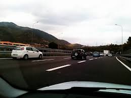 A causa di un incidente sulla autostrada A10, nel tratto tra Varazze e Arenzano in direzione Genova, si registra coda a partire dal km 26+800.