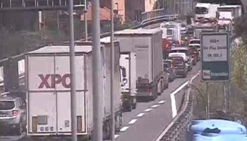 Coda di 15 chilometri tra il bivio A12/A7 Milano-Genova e Recco in seguito all'incidente avvenuto presso il casello di Recco; tilt anche in Aurelia