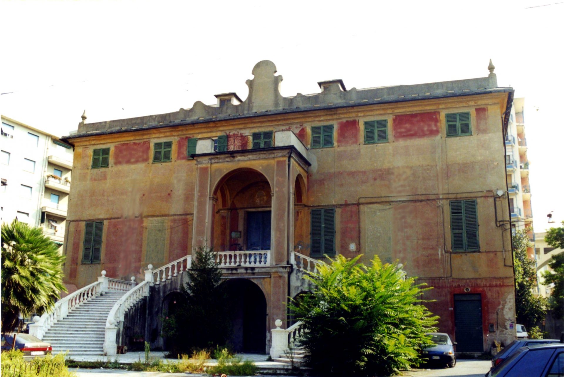 Un intervento del valore di 5,5 milioni di euro, tra acquisto e ristrutturazione, per far tornare Villa Pallavicini cuore pulsante di Rivarolo